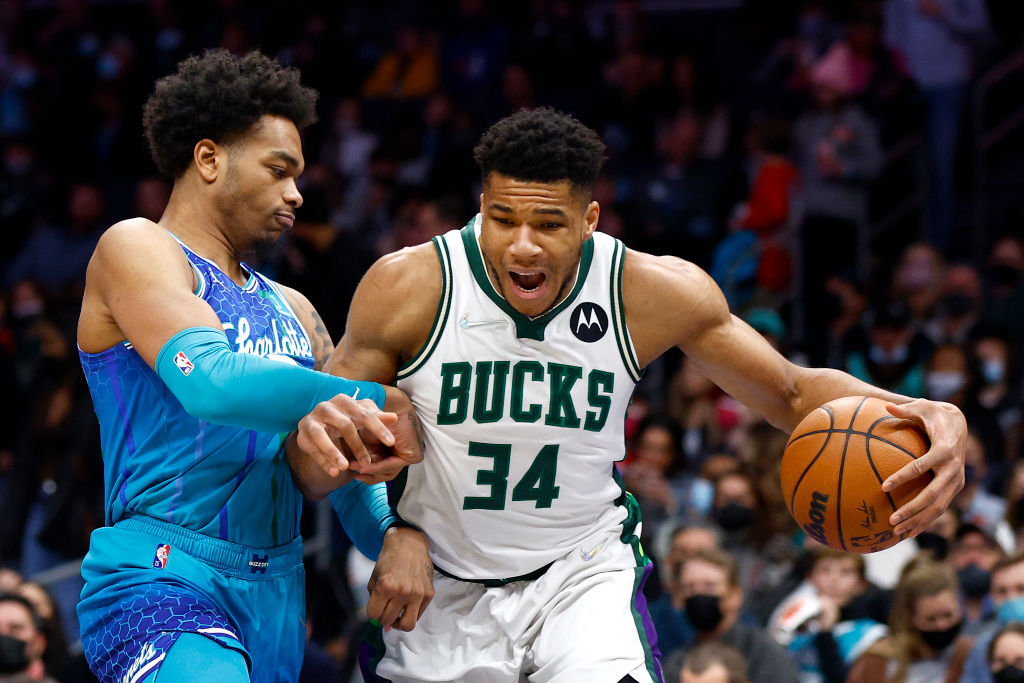 Milwaukee Bucks v Charlotte Hornets