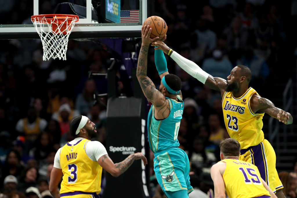 Los Angeles Lakers v Charlotte Hornets