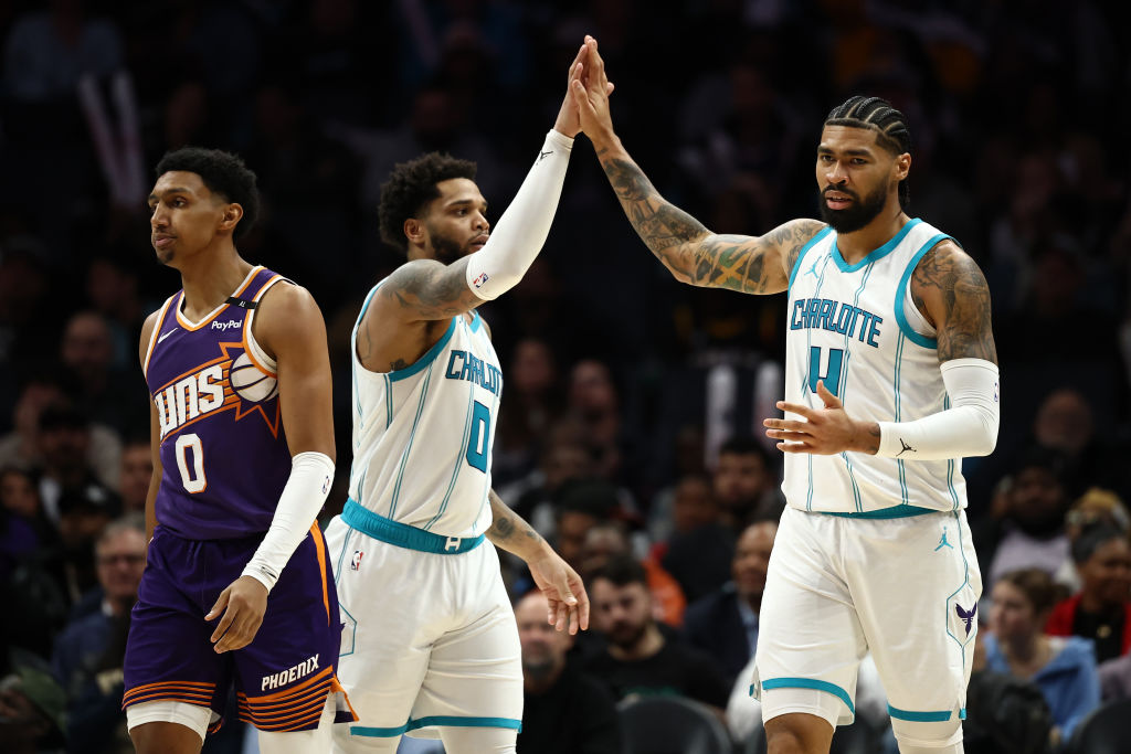 Phoenix Suns v Charlotte Hornets