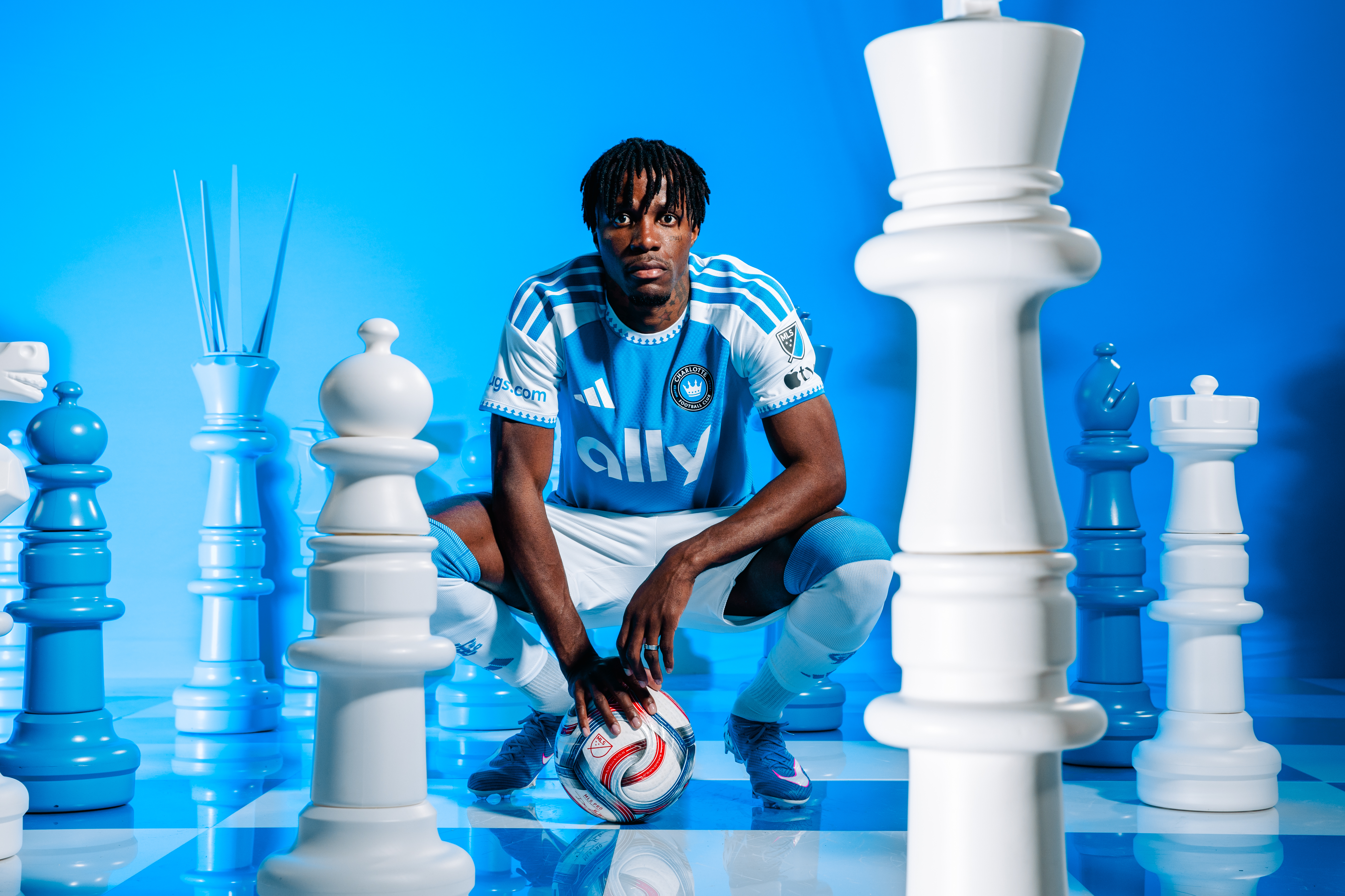 Wilfried Zaha Crowns Up Kit